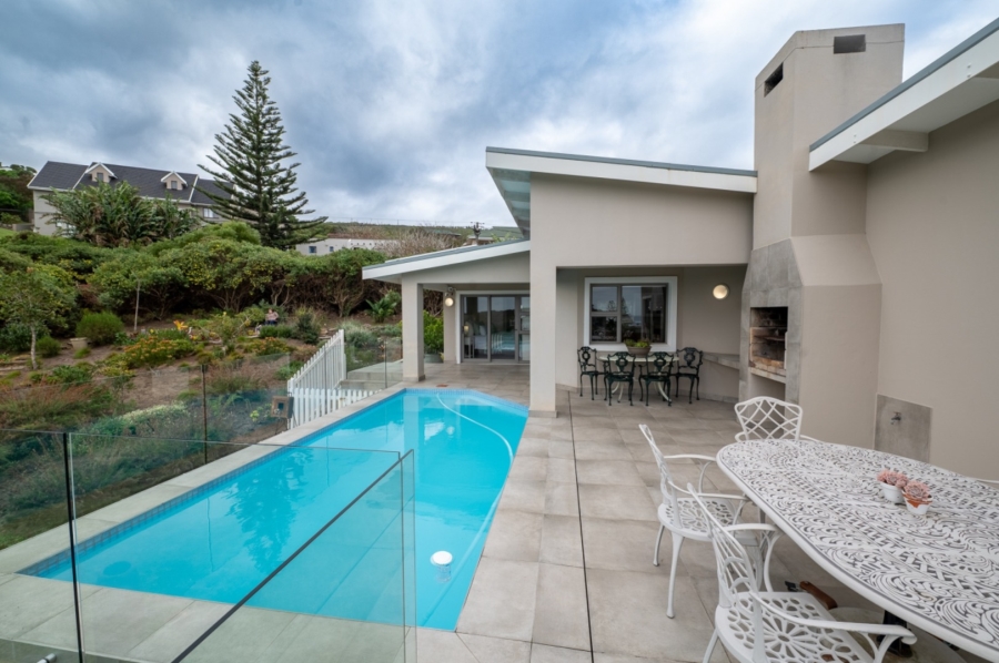 3 Bedroom Property for Sale in Brenton On Sea Western Cape